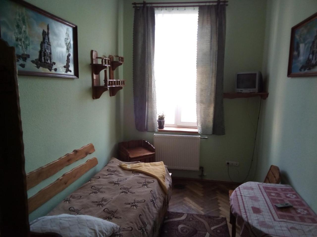 Готель Центральний Brody Exterior photo